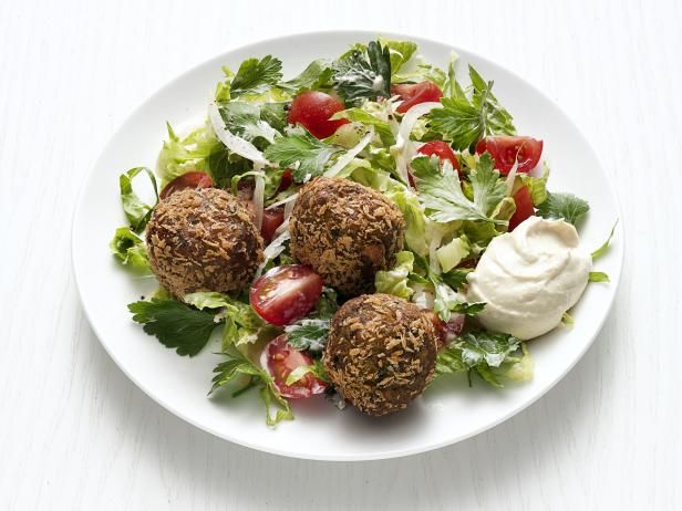 Falafel with Houmous Salad (v)