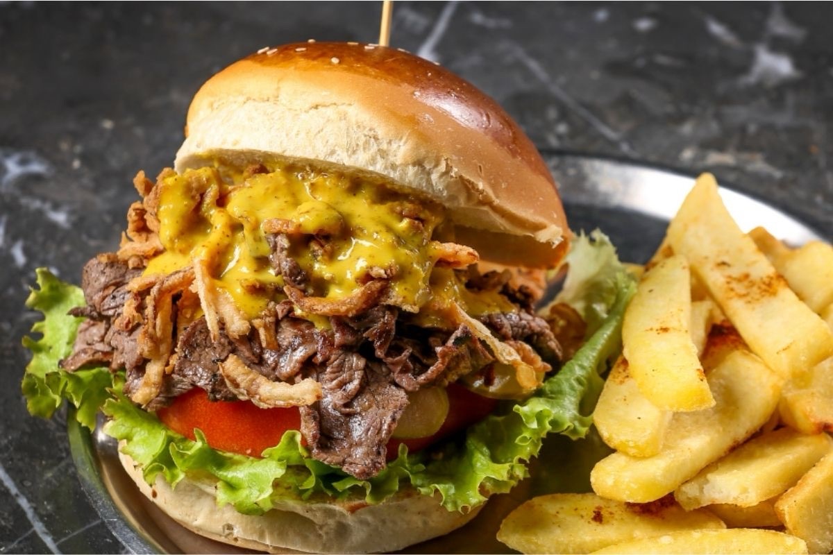 1/4 Beef Burger & Doner