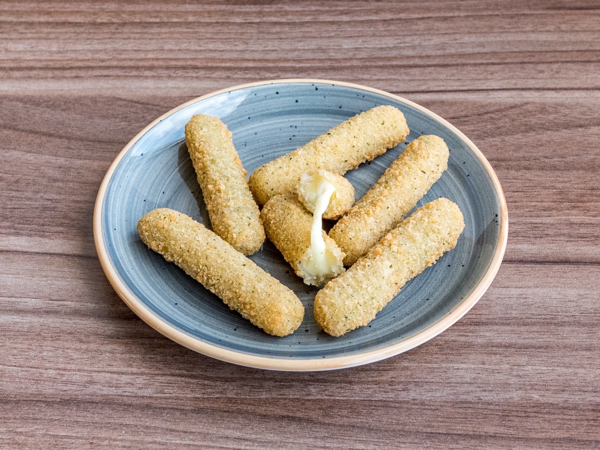 Mozzarella sticks 6 pcs