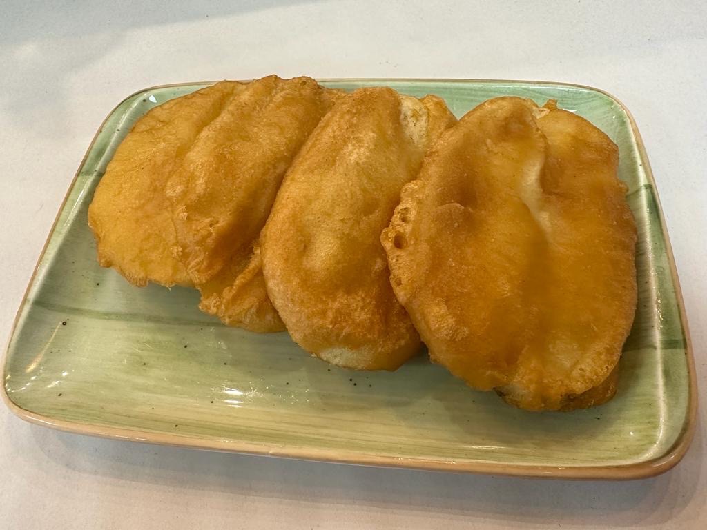 Pineapple fritter